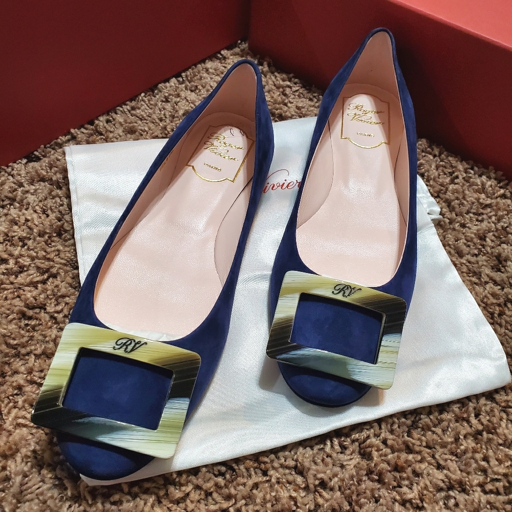 Roger Vivier gommette horn buckle navy 7B/37 EU